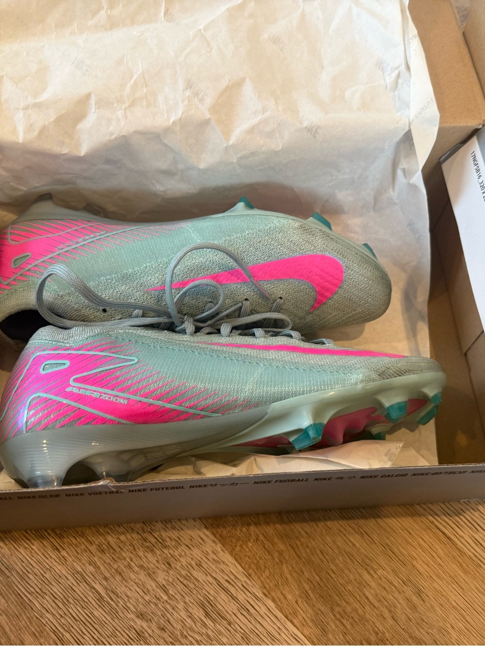 Nike Women's blue  Soccer Cleats with Hot Pink Swoosh